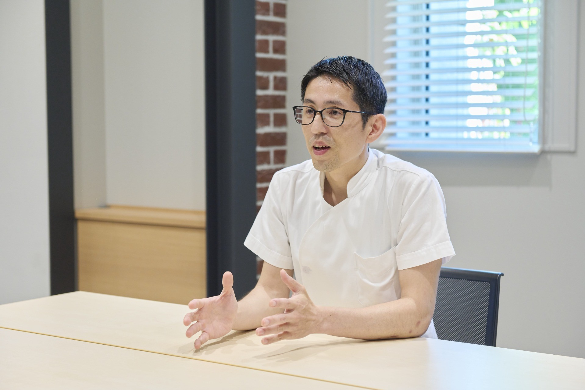 臨床と研究を組み合わせて治療を検証する必要性を感じ、臨床研究の道へ